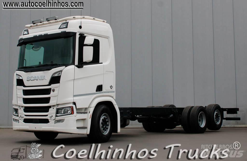Scania R 520  V8 شاحنات بمقصورة وهيكل