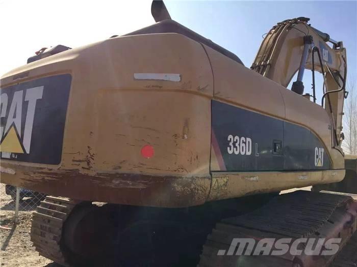 CAT 336 D حفارات زحافة