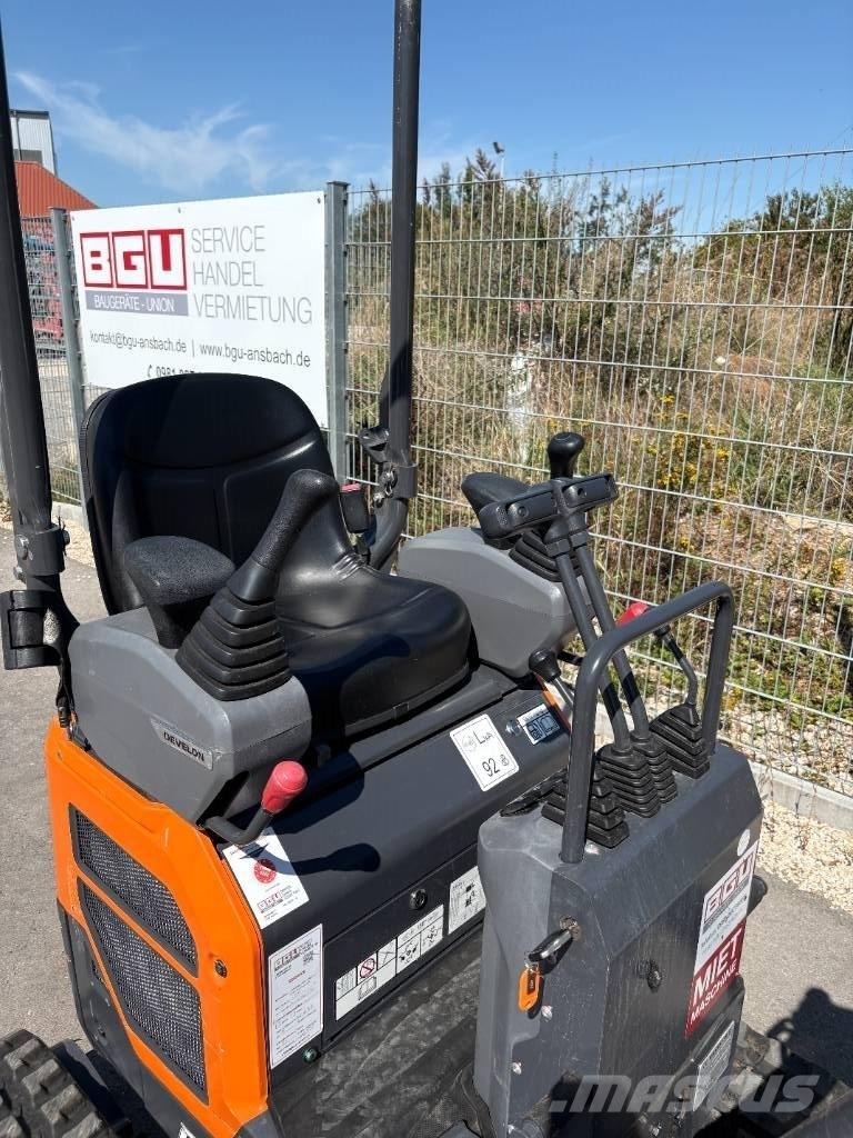 Develon DX 10 Z-7 حفارات صغيرة أقل من 7 طن (حفارات صغيرة)