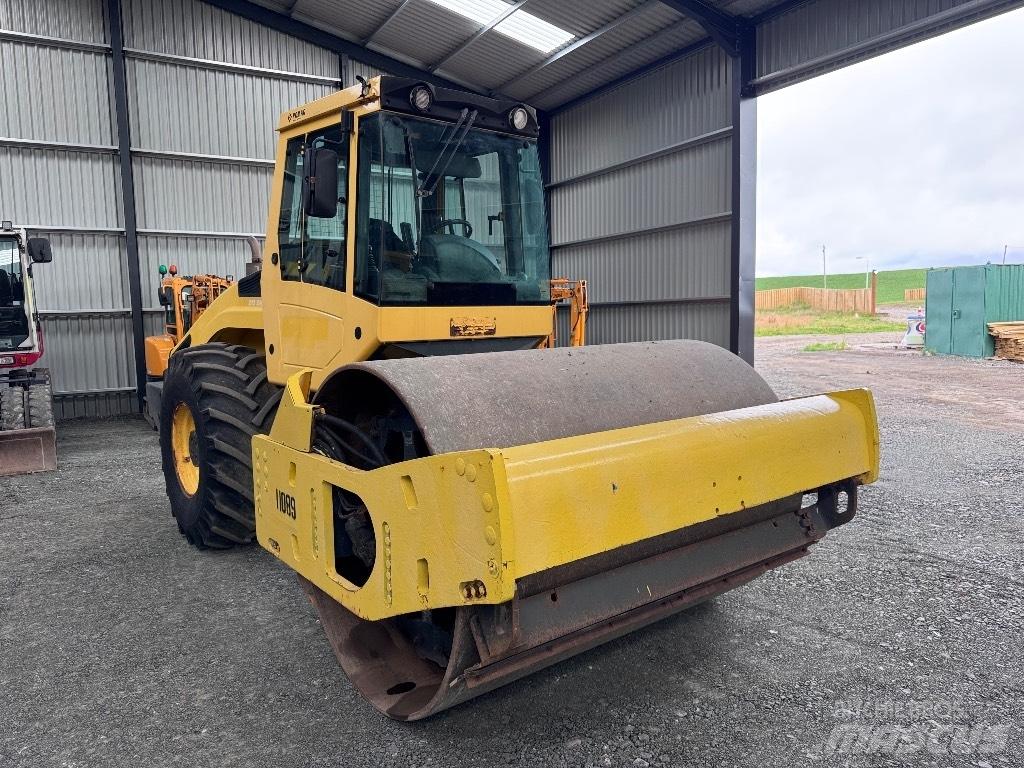 Bomag BW 213 D H-4 مداحل أحادية الأسطوانة