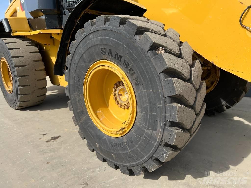 CAT 930K لوادر بعجل