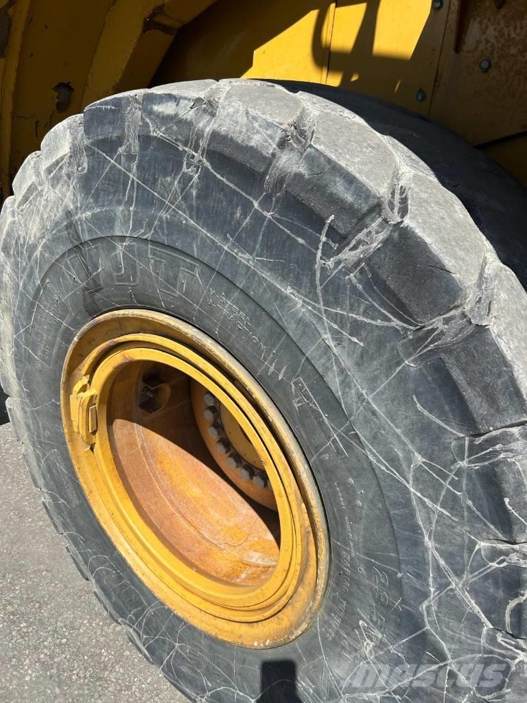 CAT 950 K لوادر بعجل