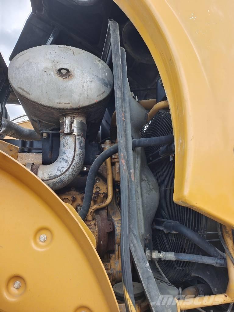 CAT 966 H لوادر بعجل