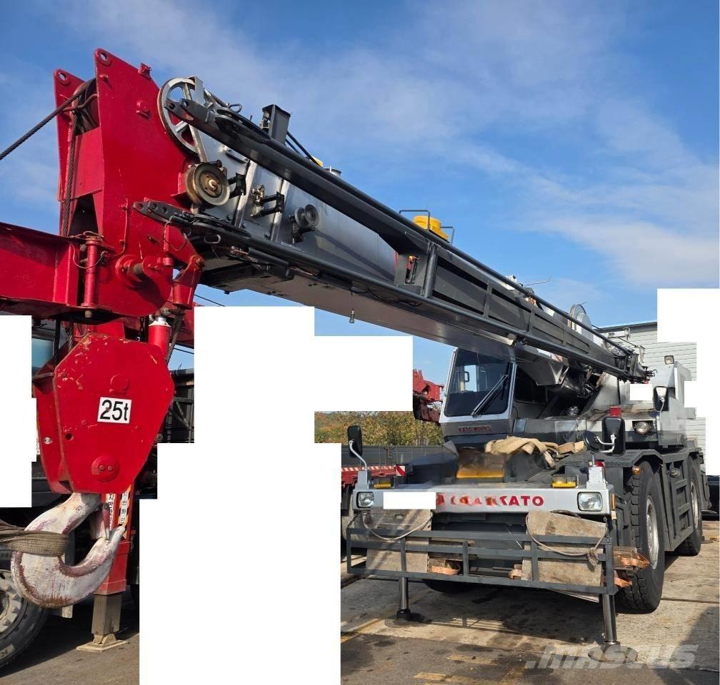 Kato KR 25 H V-3 رافعات صالحة لكل أنواع الطرق