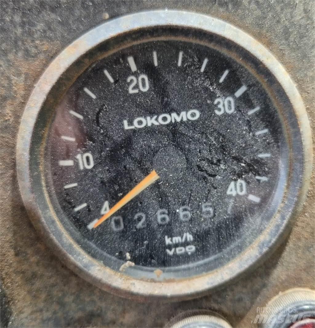 Lokomo AH 132 C معدات تمهيد الطرق