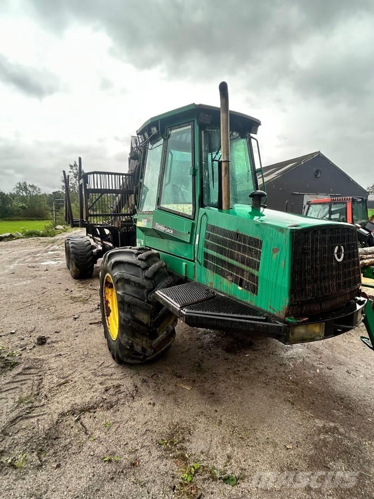 Timberjack 1410 شاحنات