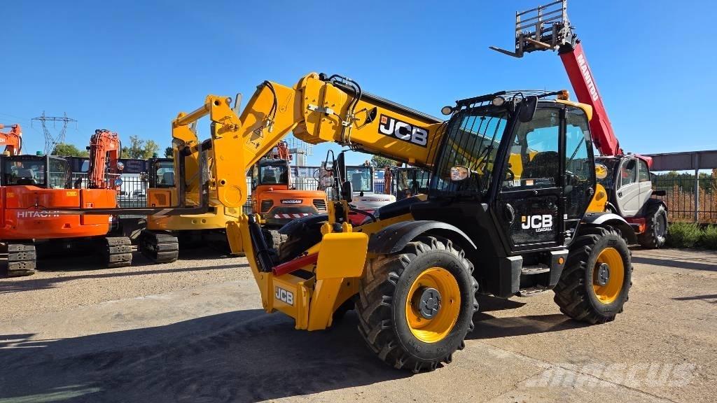 JCB 535-125 مناولات متداخلة