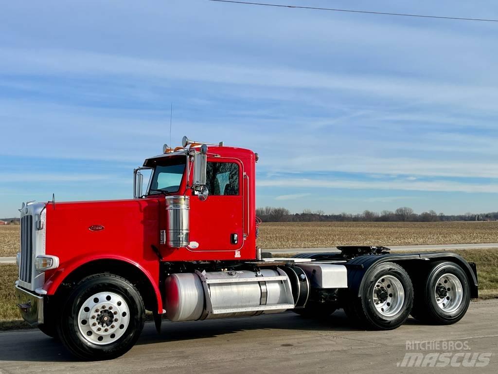 Peterbilt 388 وحدات الجر