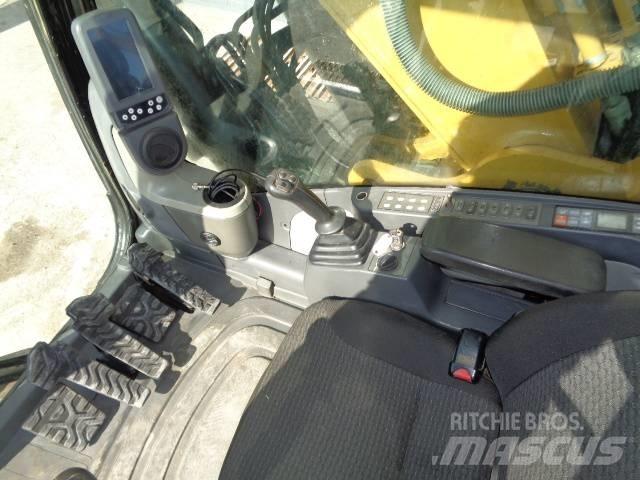 CAT 324 D L حفارات زحافة