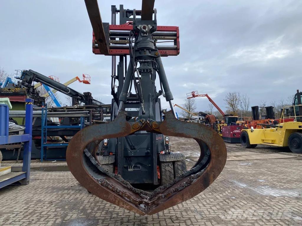 Liebherr GM020- 1 خطاطيف