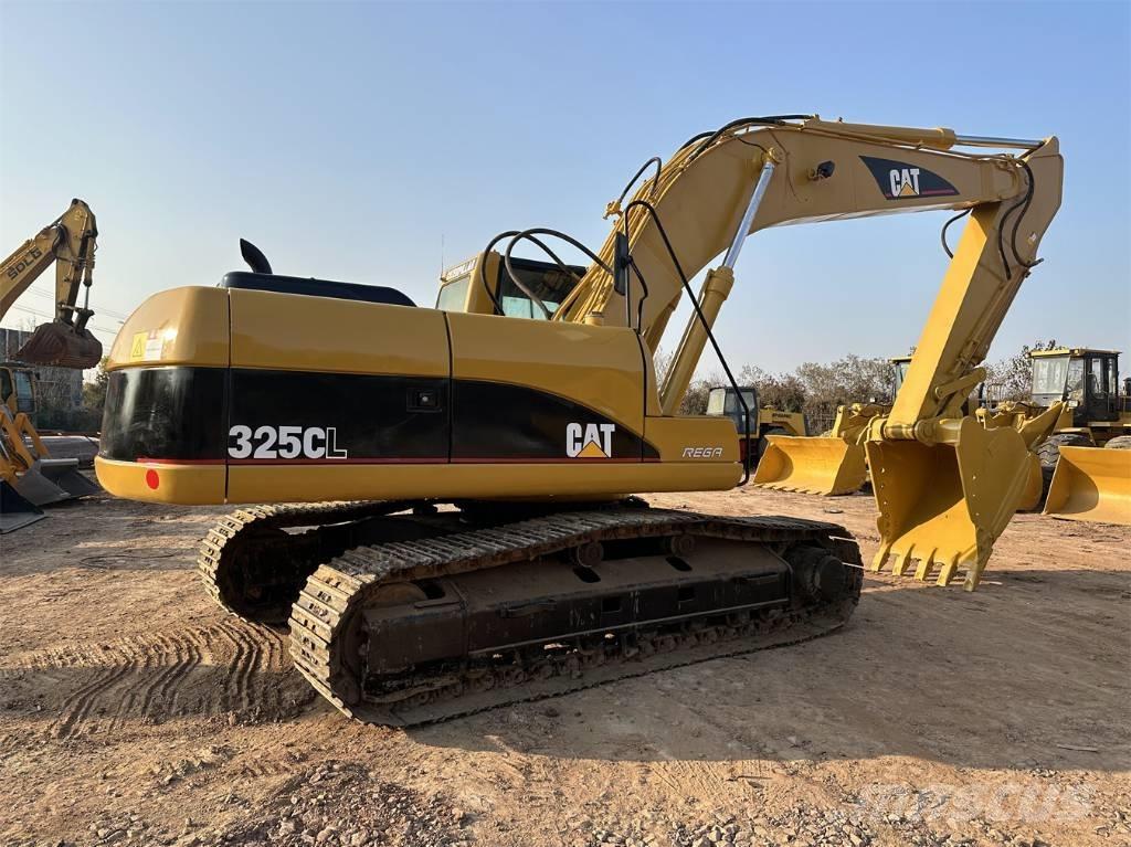 CAT 325C حفارات زحافة