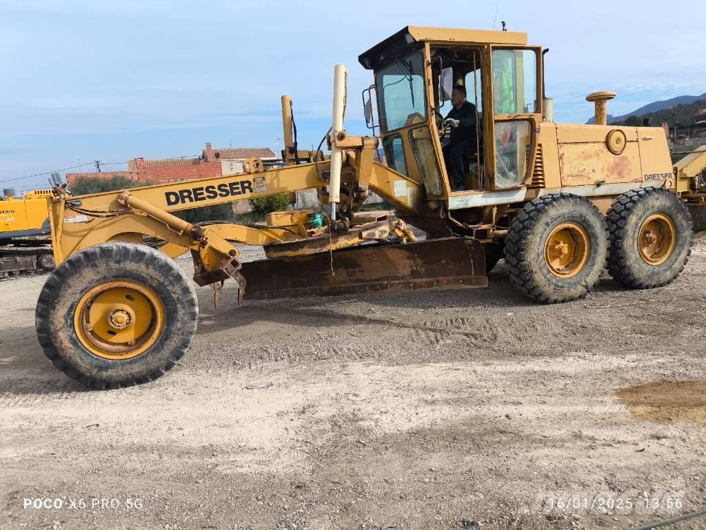 Dresser 830 معدات تمهيد الطرق