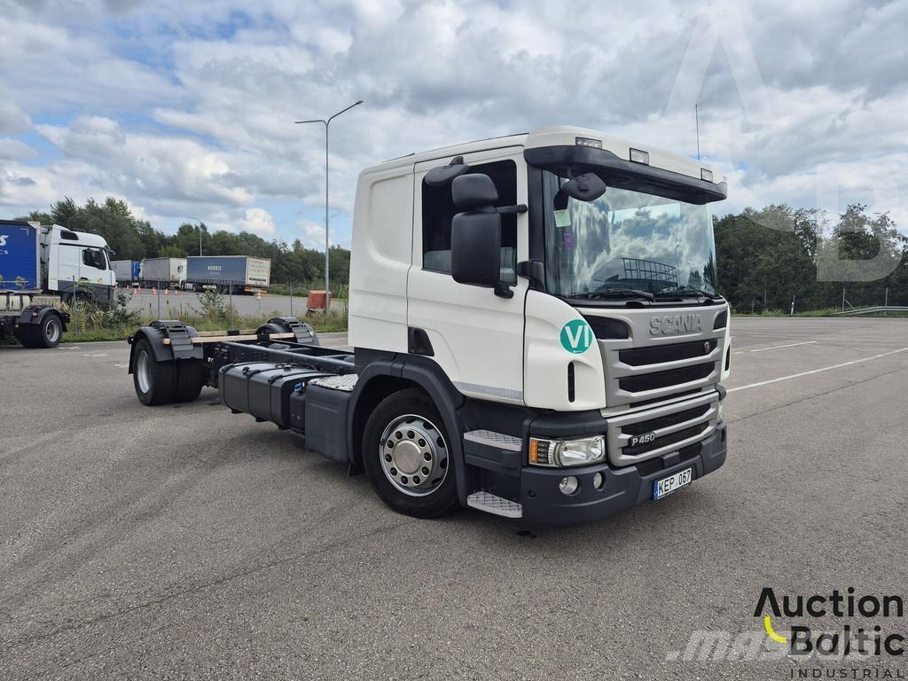 Scania P 450 شاحنات بمقصورة وهيكل