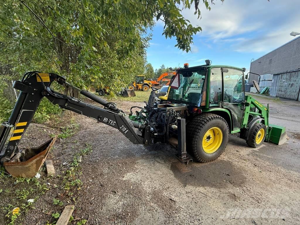 John Deere 4400 جرارات مدمجة
