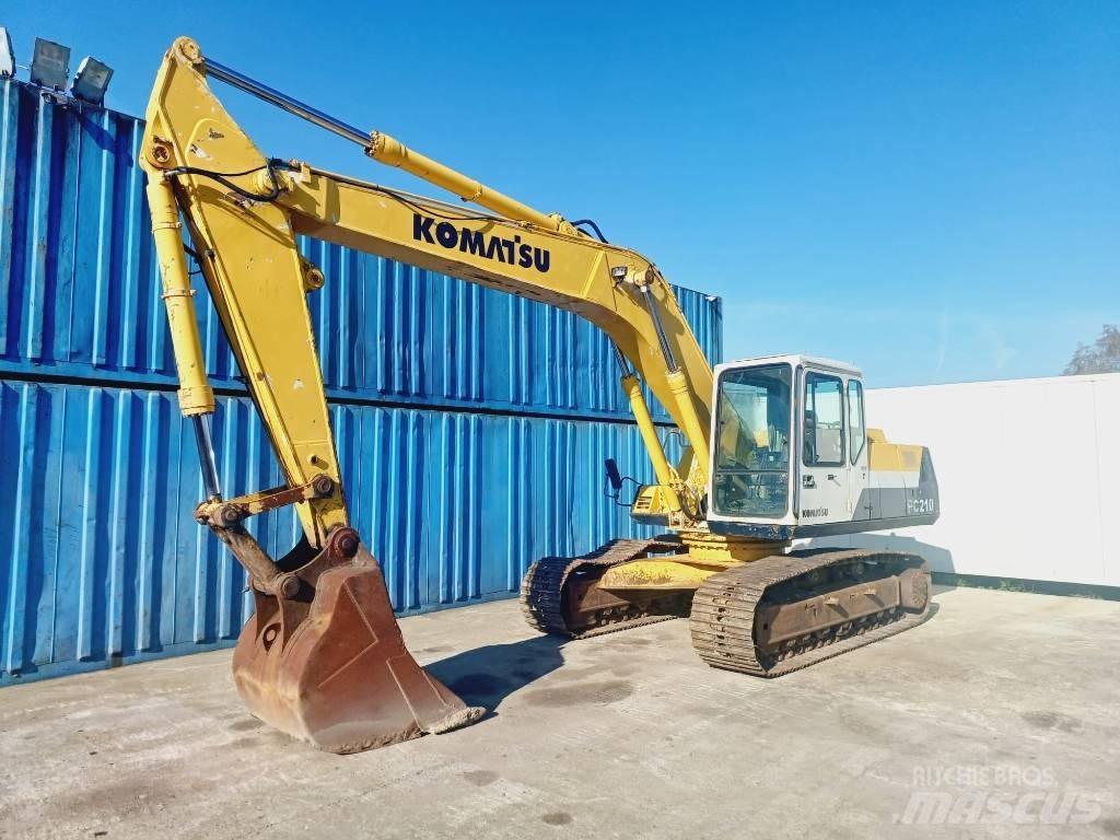 Komatsu PC 210-5 حفارات زحافة
