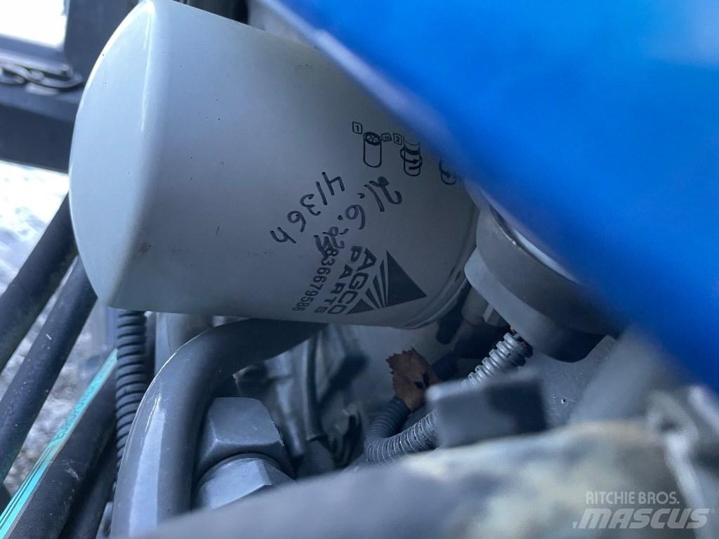 Valtra N163 الجرارات