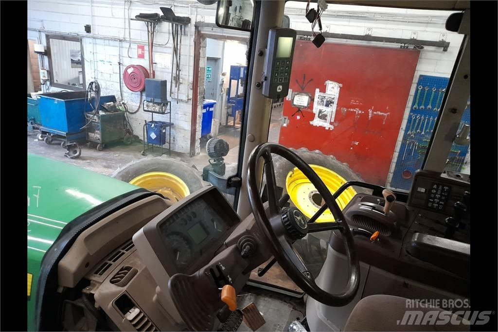 John Deere 6620 الجرارات