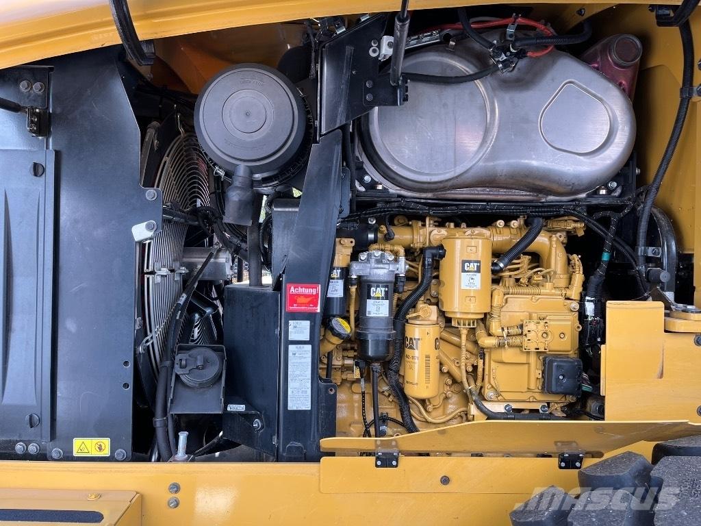 CAT 926M-19 6700Tim لوادر بعجل