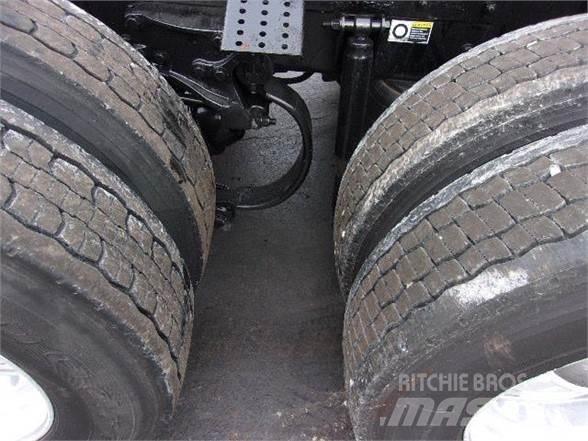 Kenworth T680 وحدات الجر