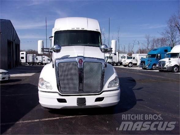 Kenworth T680 وحدات الجر