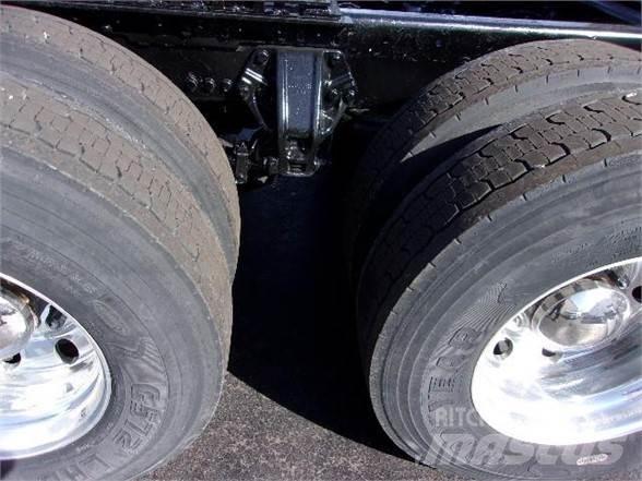 Kenworth T680 وحدات الجر