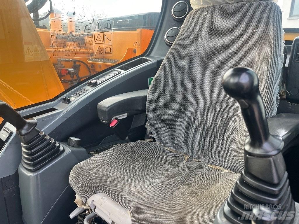 Hyundai HX 145 LCR حفارات زحافة
