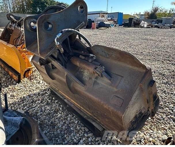 Komatsu PW160-7EO جرافات عكسية