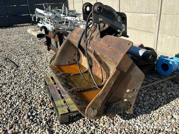 Komatsu PW160-7EO جرافات عكسية