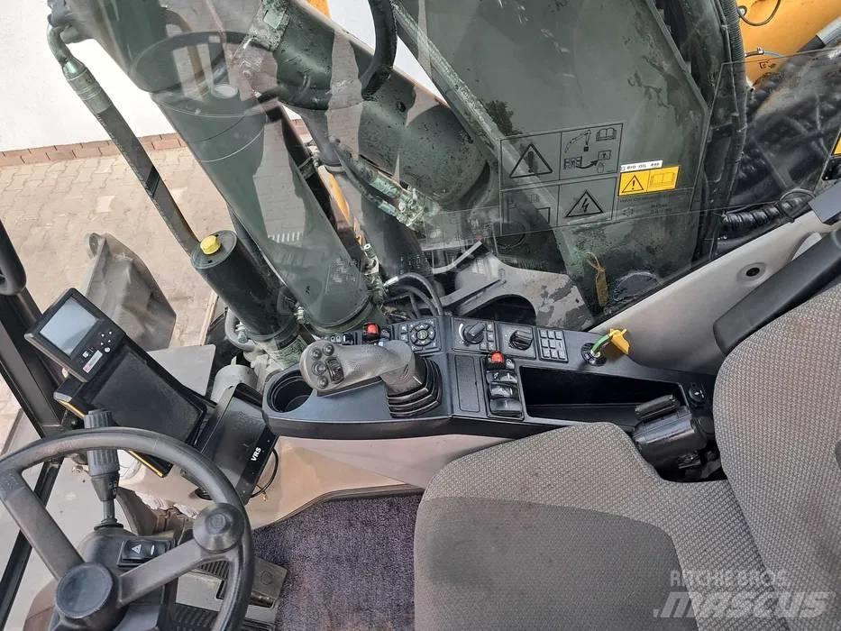 Volvo EW 160 E حفارات بعجل