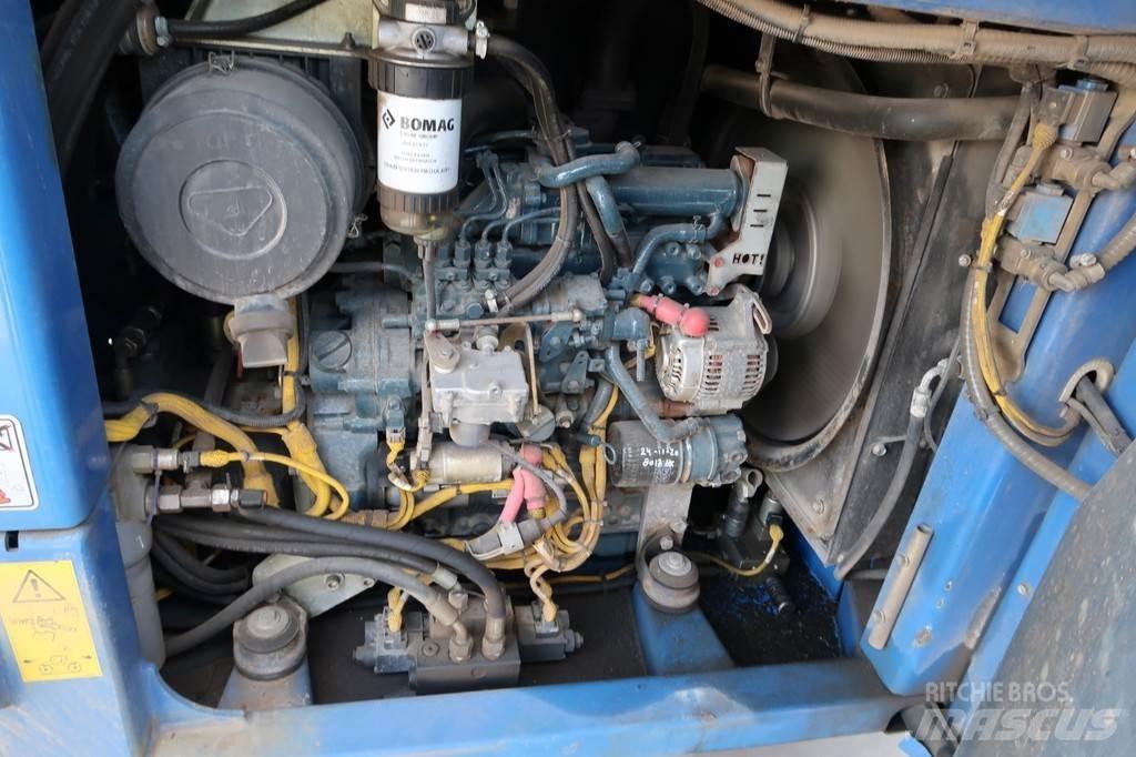 Bomag BW 154 AP-4 مداحل ثنائية الاسطوانة