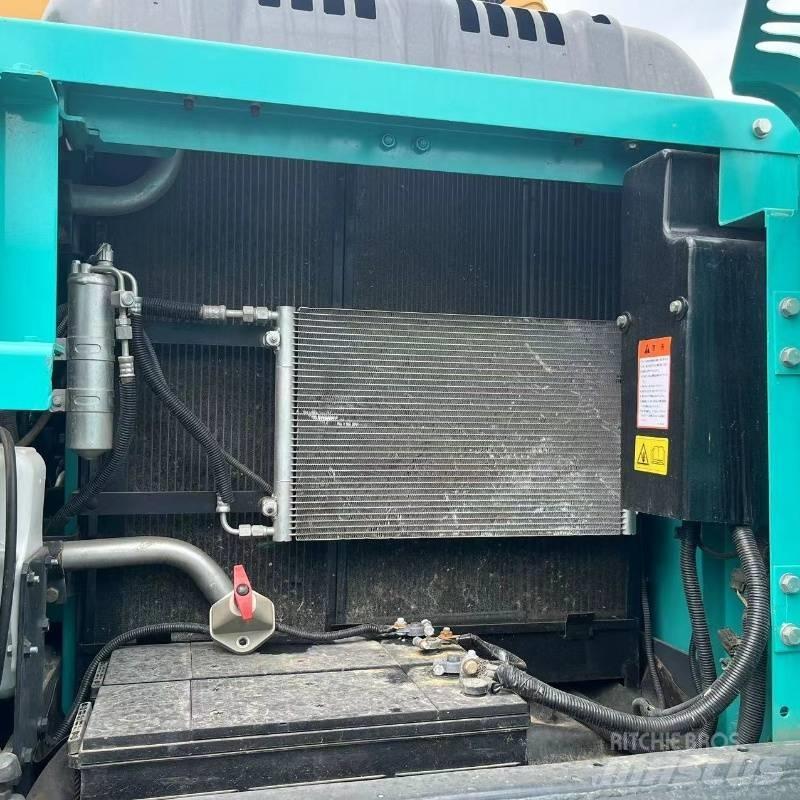 Kobelco SK 200 حفارات زحافة