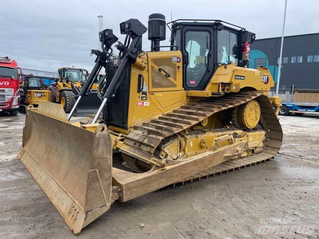 CAT D6 XE LGP بلدوزرات مجنزرة