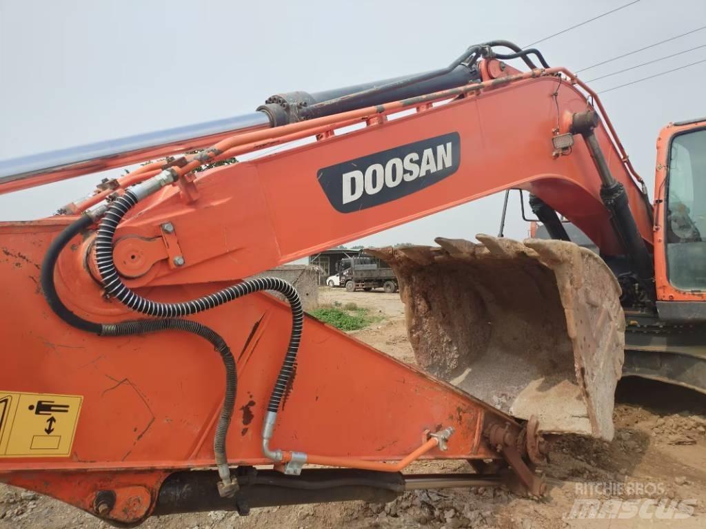 Doosan DX225LC-9C حفارات زحافة