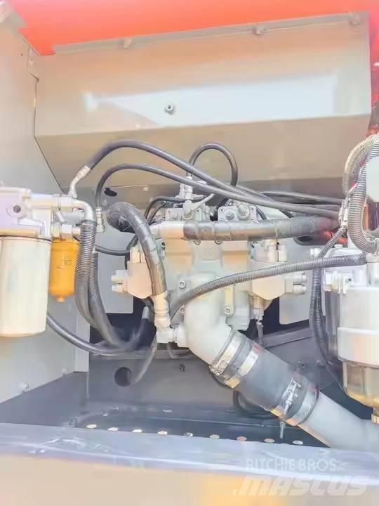 Hitachi ZX200 حفارات زحافة