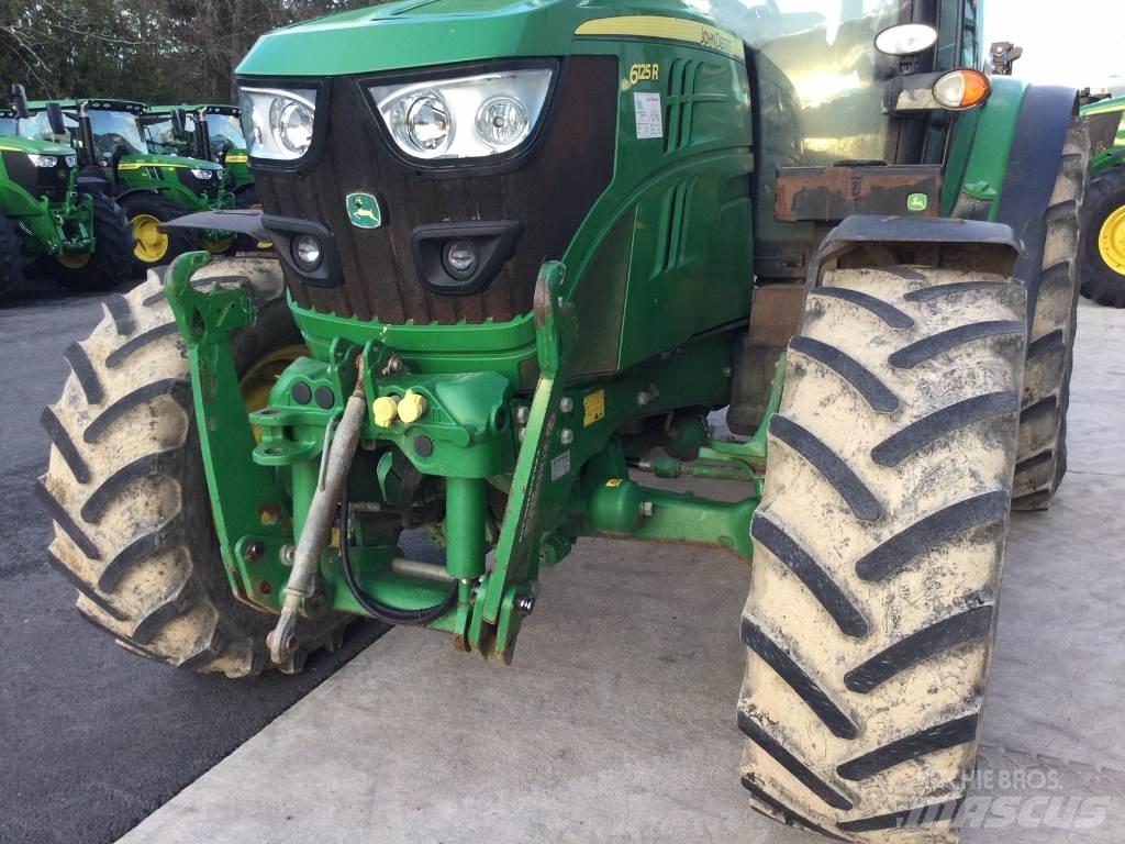 John Deere 6125R الجرارات