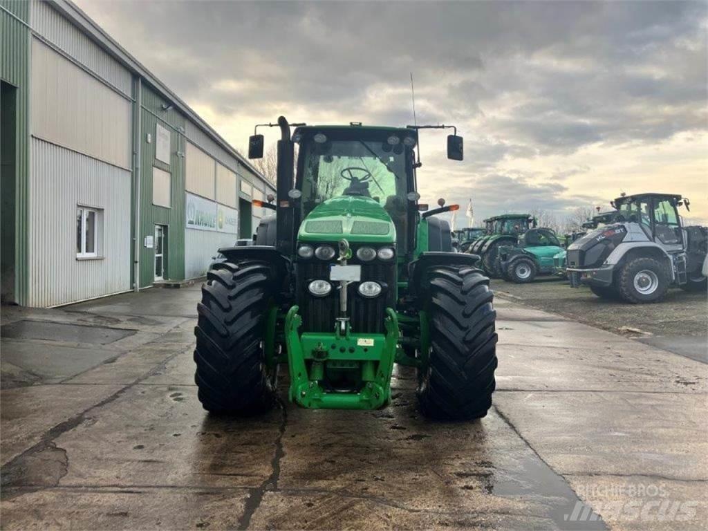 John Deere 8430 الجرارات