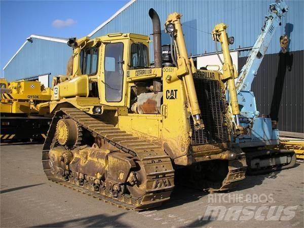 CAT D8N بلدوزرات مجنزرة