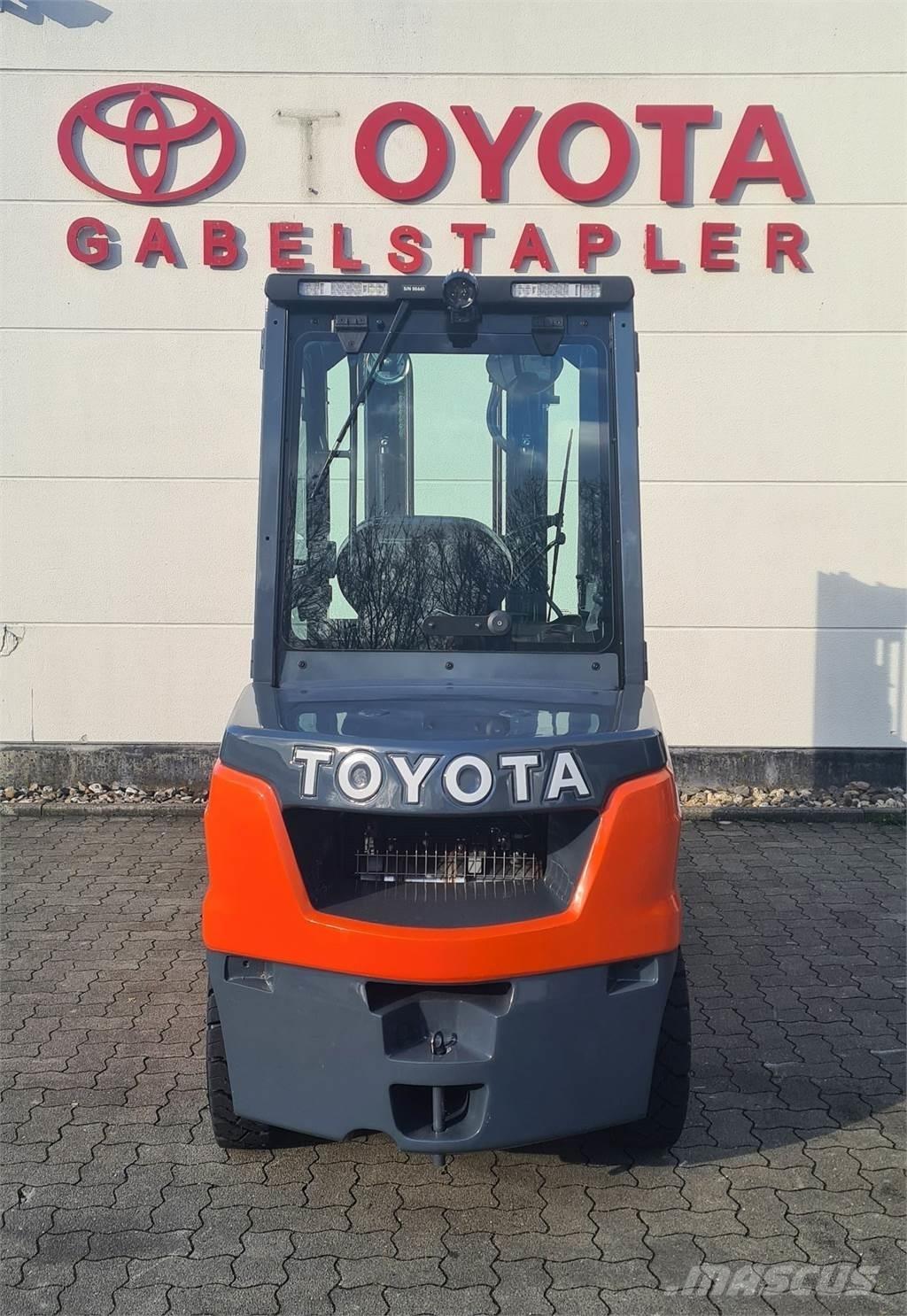 Toyota 52-8FDJF35 شاحنات الديزل