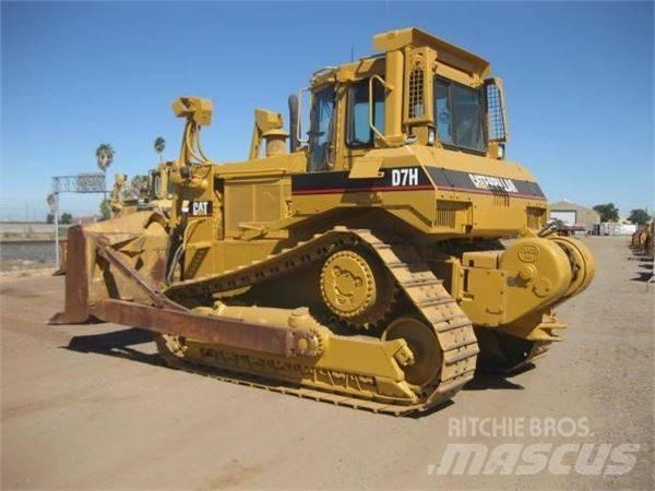 CAT D 7 H بلدوزرات مجنزرة