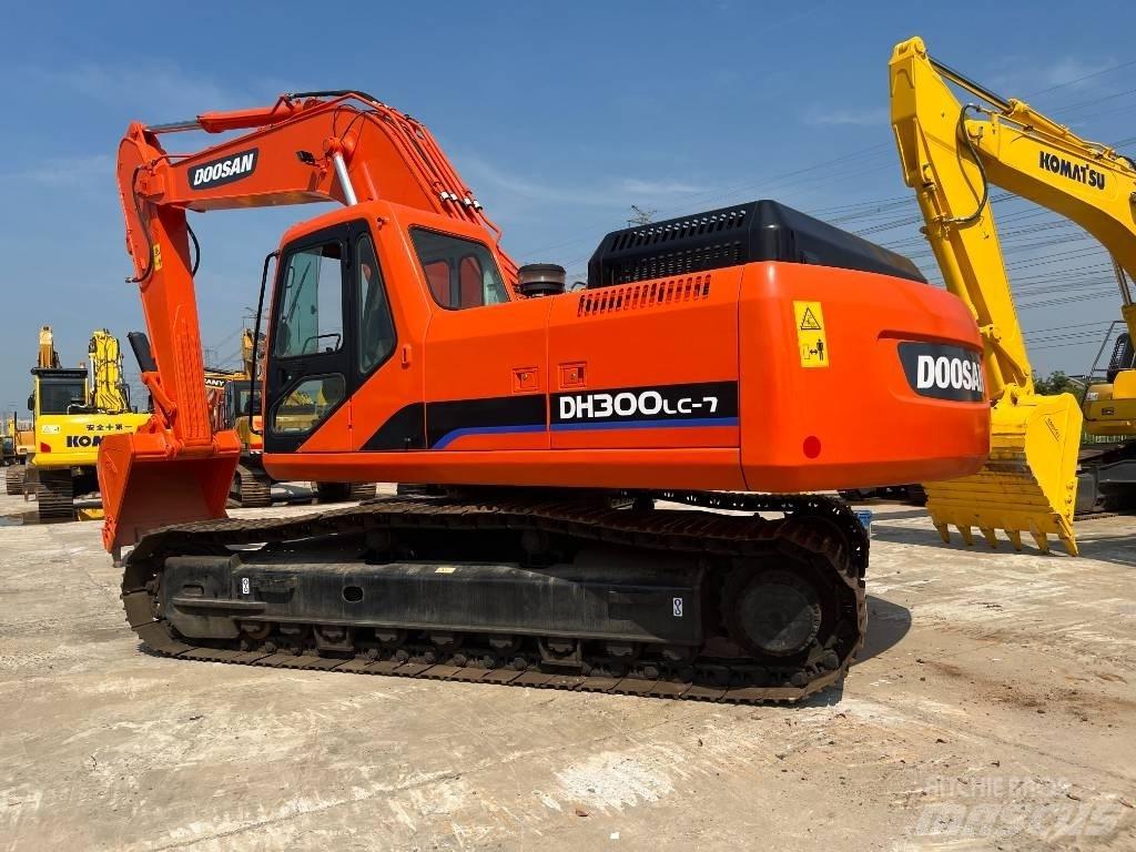 Doosan DH 300 LC-7 حفارات زحافة