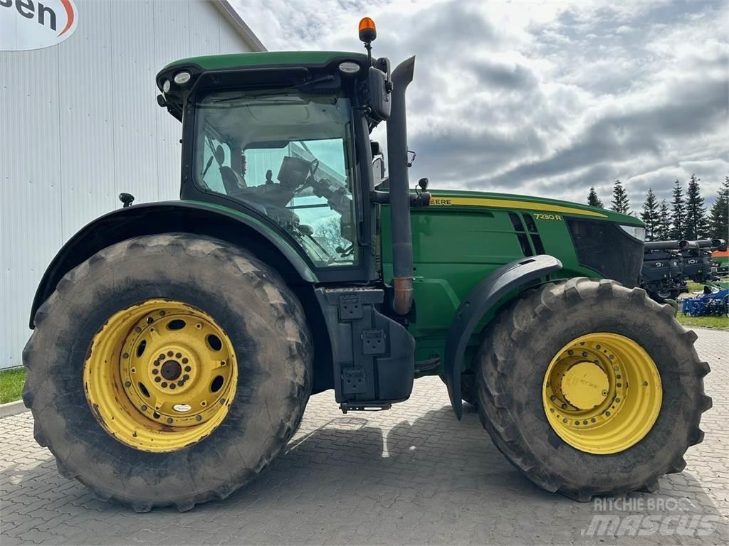John Deere 7230R الجرارات