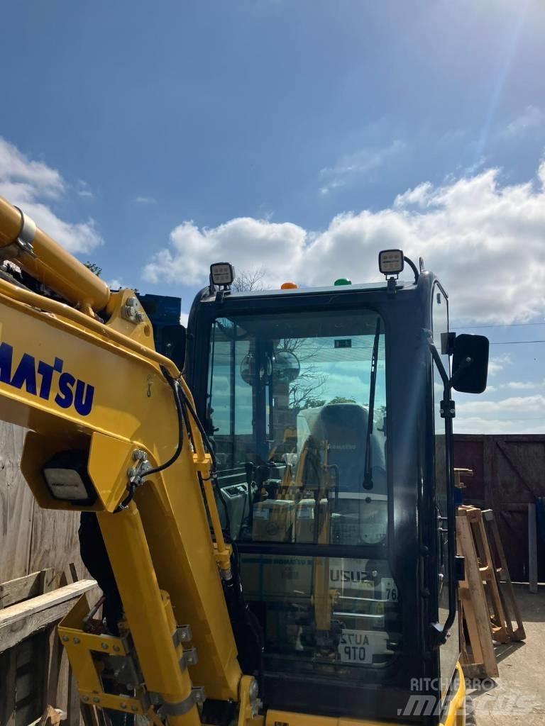 Komatsu PC 26 MR حفارات صغيرة أقل من 7 طن (حفارات صغيرة)
