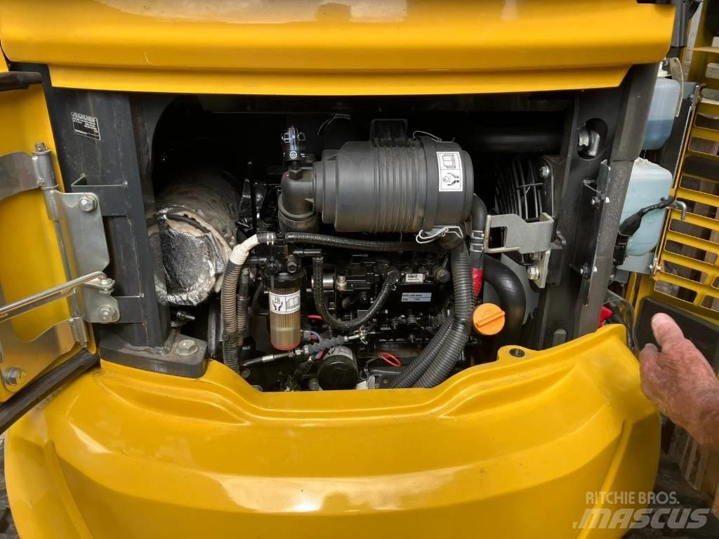 Komatsu PC 26 MR حفارات صغيرة أقل من 7 طن (حفارات صغيرة)