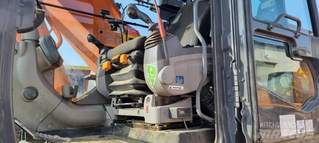 Hitachi ZX 280 LC-3 حفارات زحافة