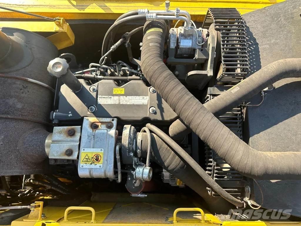 Komatsu PW160-8 حفارات بعجل