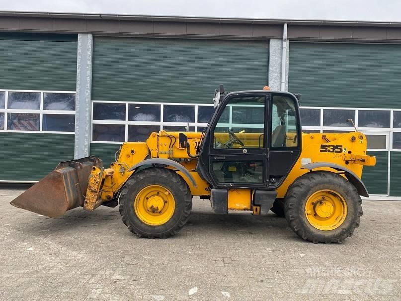 JCB 535-95 مناولات متداخلة