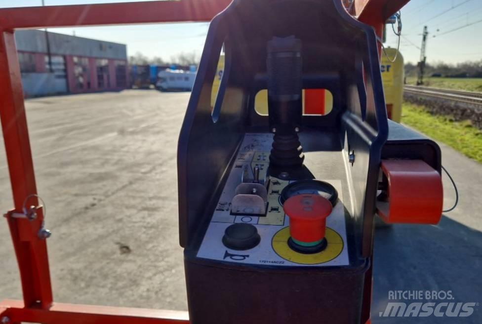 SkyJack SJ 3219 رافعات مقصية الشكل