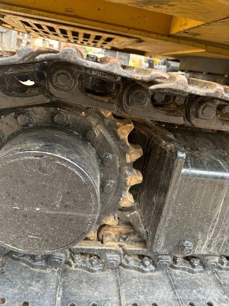 CAT 305.5 حفارات صغيرة أقل من 7 طن (حفارات صغيرة)