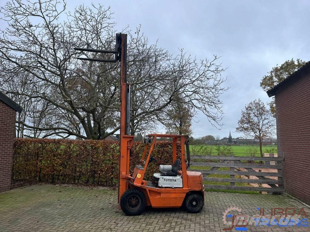 Toyota 02-4FD25 شاحنات الديزل