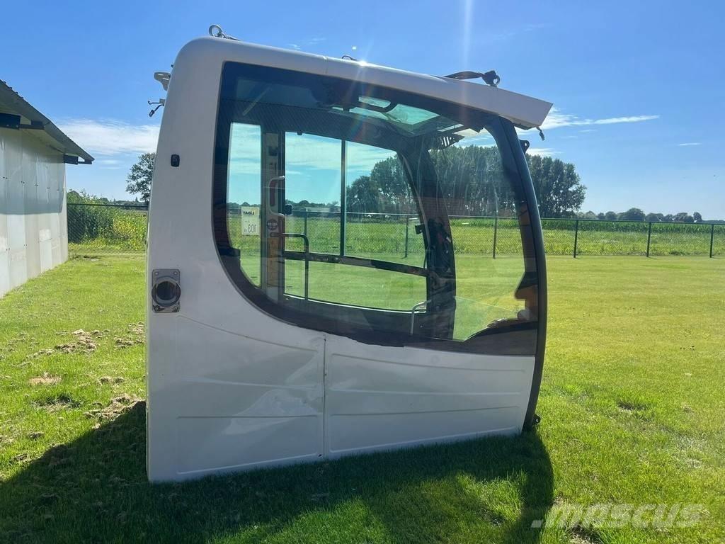 Liebherr 11407040 كابينة والداخلية